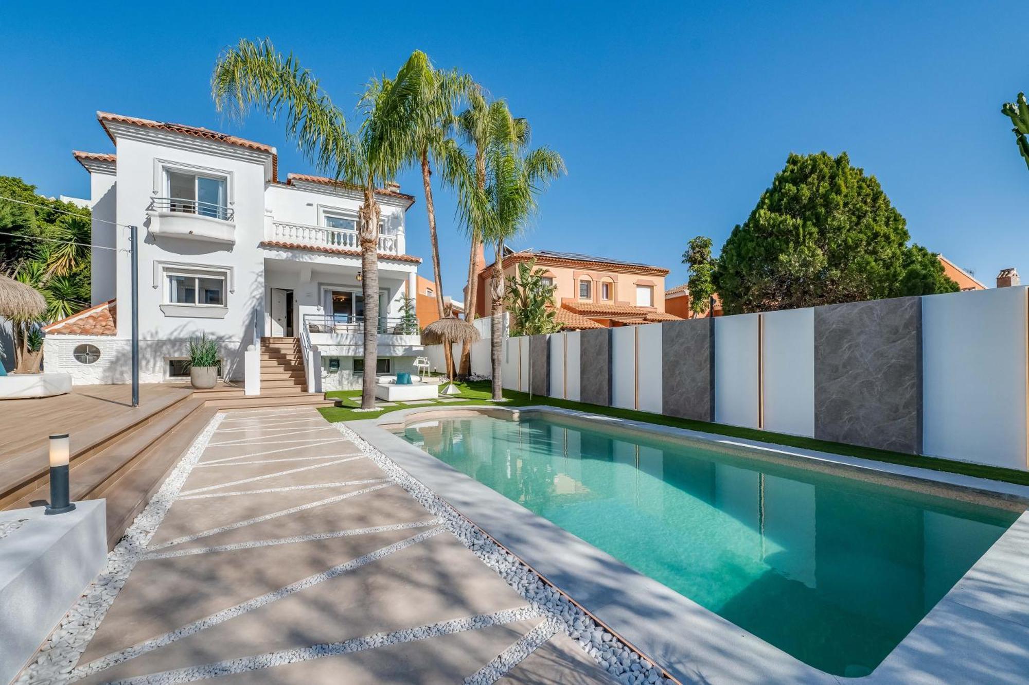Vacation Marbella I Sunny Camelia Villa Heated Pool, Recently Renovated, Best Residential Neighborhood In Benalmadena, Short Walk To The Beach, Cinema Room 외부 사진