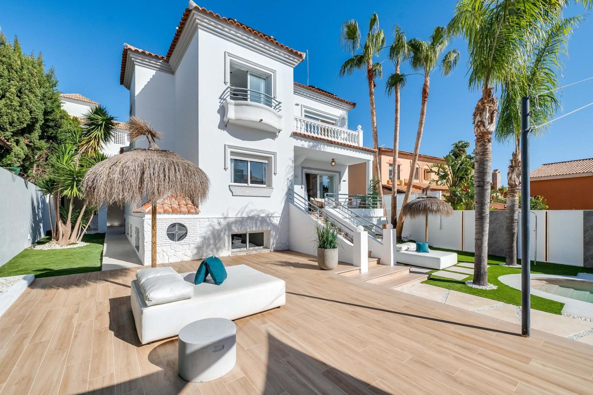 Vacation Marbella I Sunny Camelia Villa Heated Pool, Recently Renovated, Best Residential Neighborhood In Benalmadena, Short Walk To The Beach, Cinema Room 외부 사진