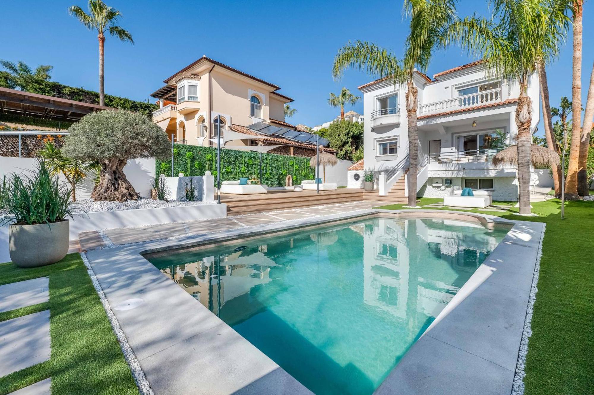 Vacation Marbella I Sunny Camelia Villa Heated Pool, Recently Renovated, Best Residential Neighborhood In Benalmadena, Short Walk To The Beach, Cinema Room 외부 사진